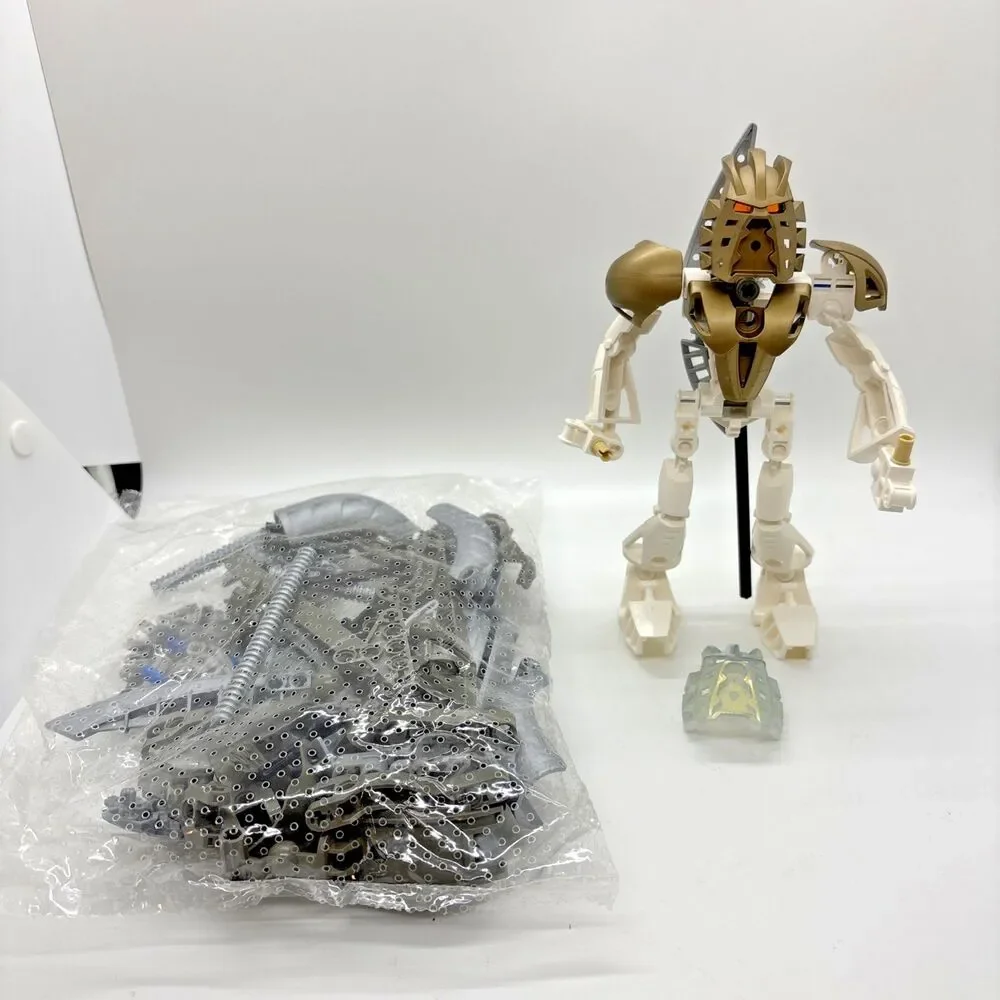 LEGO BIONICLE: Takanuva (8596) Complete No Manual & Pearl Mask + Sealed Bike